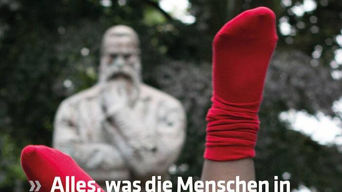 «Rote Socken». Performance und Diskussion zum Engelsjahr 2020